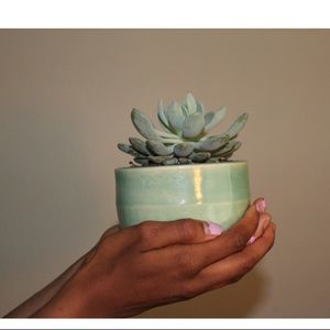 HANDMADE CERAMIC PLANTER🌿🌙🌿PRICE IS FIRM